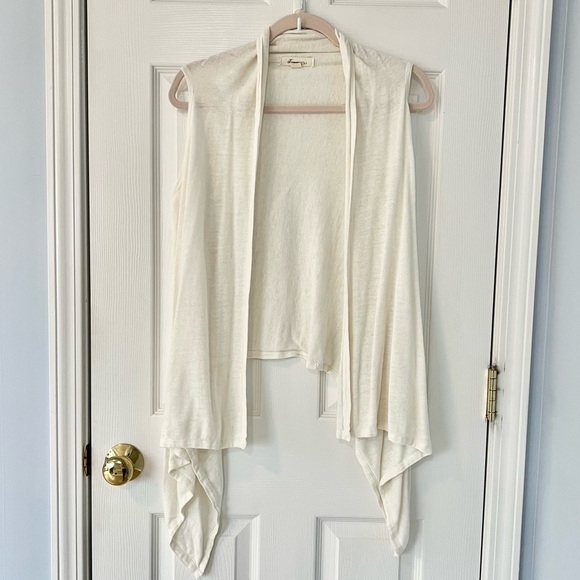 Forever 21 White Sleeveless Cardigan - Picture 1 of 4